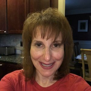 Meet your Posher, Mona